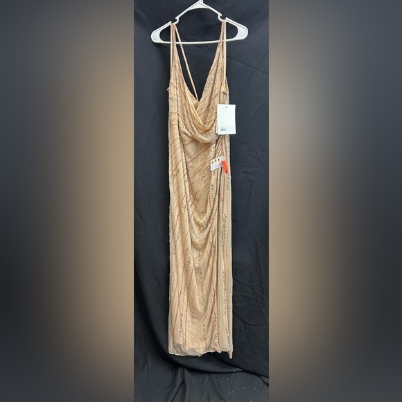 MAC DUGGAL 10932 NWT Sequined Spaghetti Strap Cowl Back Gown - Picture 5 of 7